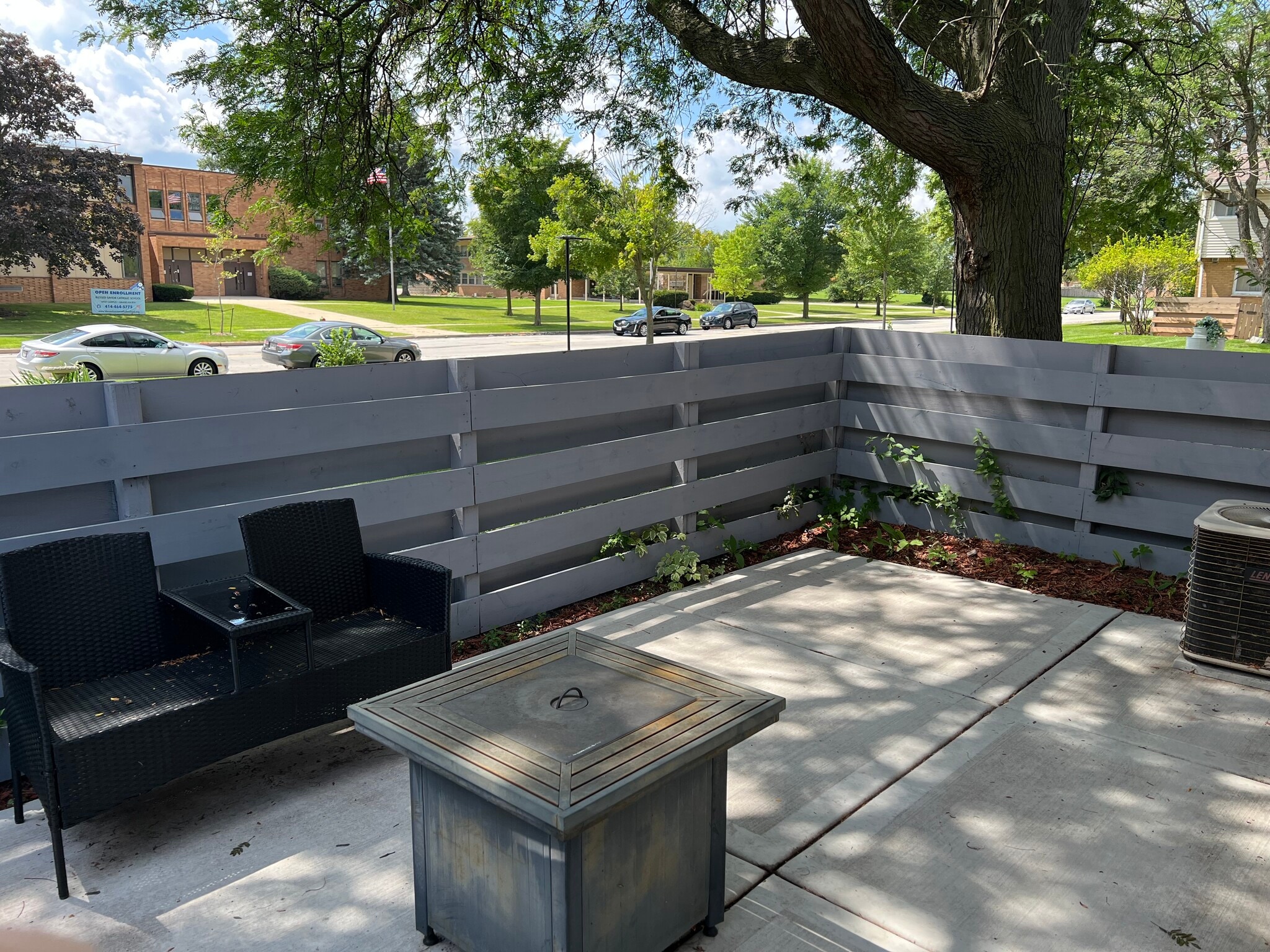 Building Photo - 8572 W Villard Ave