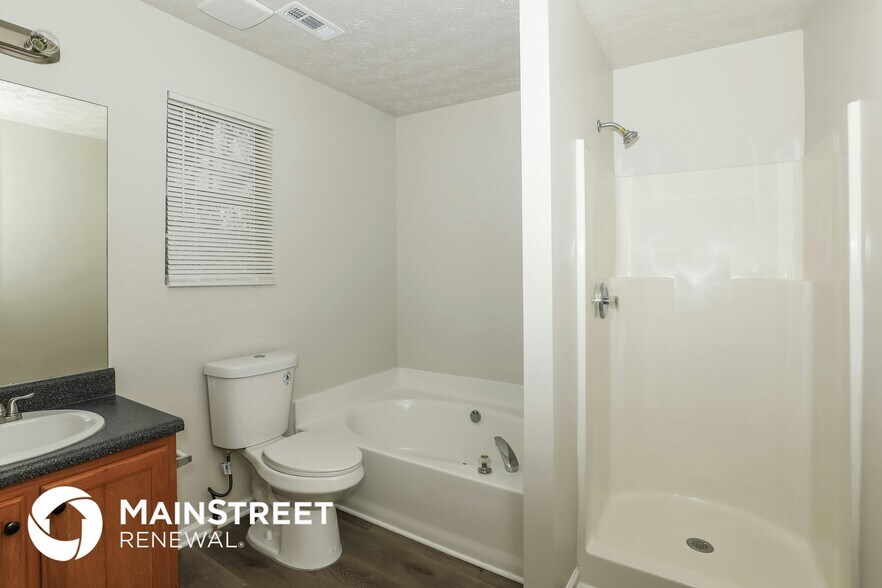 Building Photo - 955 Foxworthy Ln