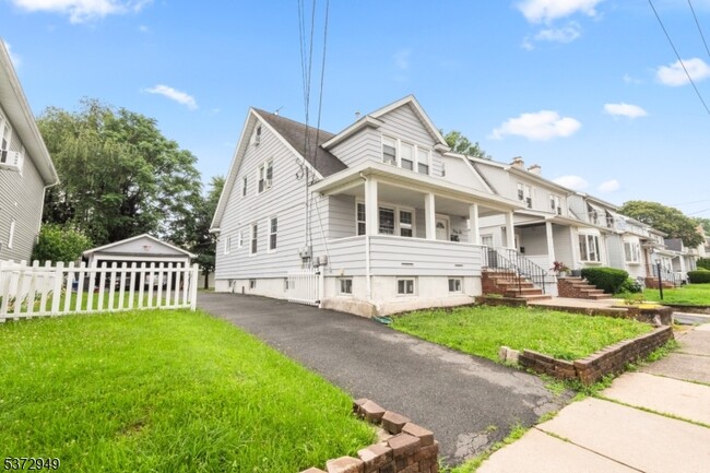 Building Photo - 46 Bellevue Ave