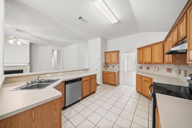 Building Photo - 6507 Watch Hill Ct