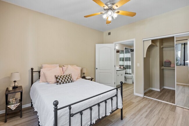 Building Photo - 6900 E Princess Dr