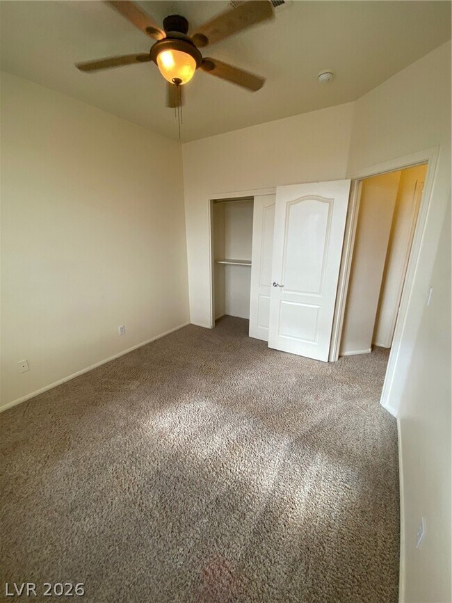 Building Photo - 7565 Splashing Rock Dr