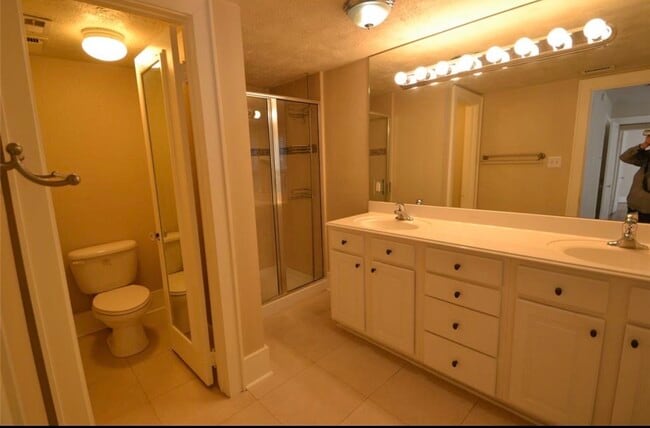 Building Photo - 1507 McDuffie St