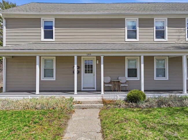 Building Photo - 146 Hecla St