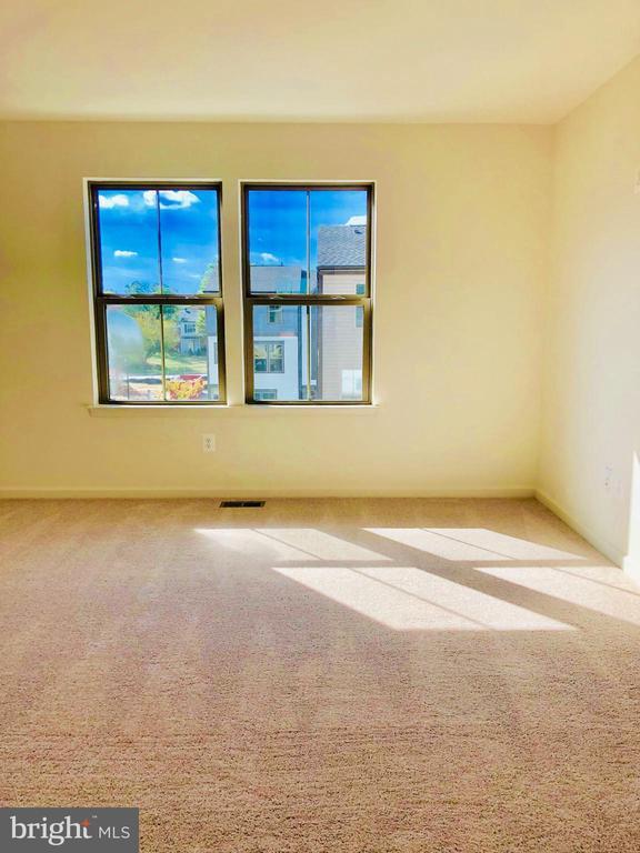 Building Photo - 124 Tolocka Terrace NE