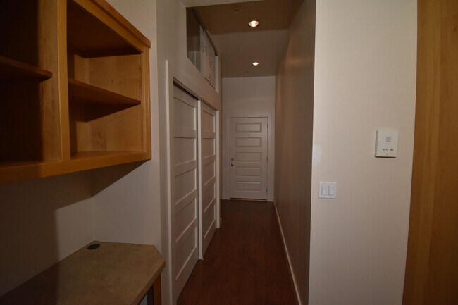 Building Photo - 211 W 1st Ave