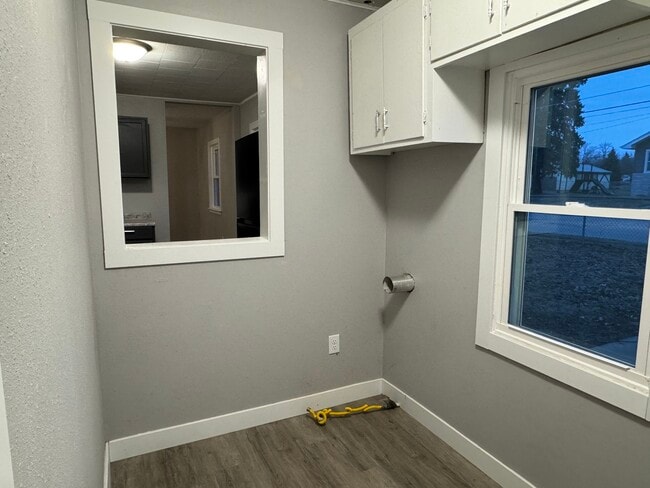 Building Photo - 3878 Johnson Ave