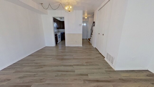 Building Photo - 2-Bedroom Townhome with Private Patio