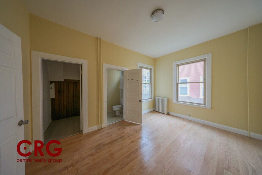 Building Photo - 22 Grand View Ave