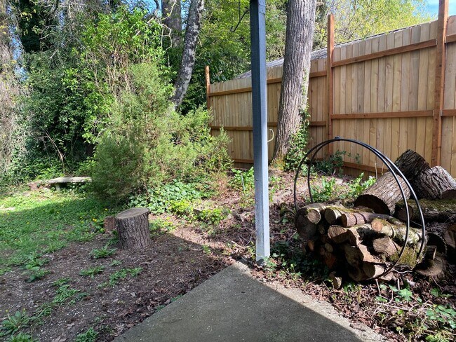 Building Photo - 075LincolnSt