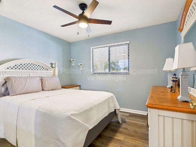 Building Photo - 28100 Pine Haven Way