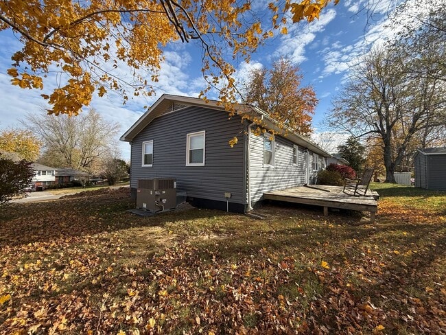 Building Photo - House in Kuttawa