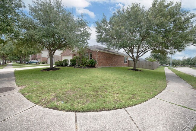 Building Photo - 2753 Foster Hill Dr