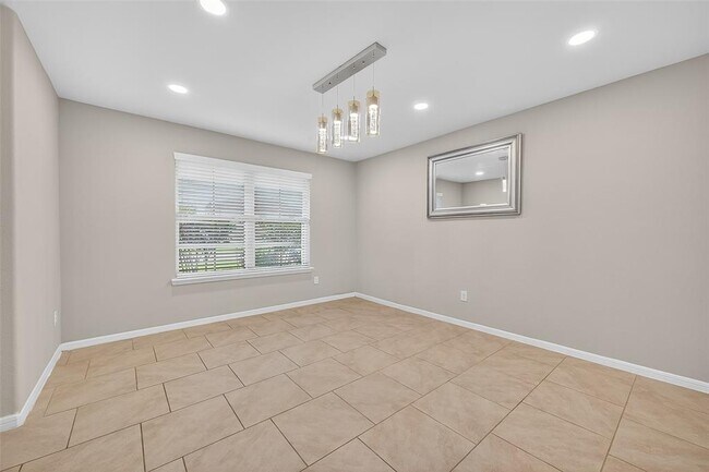 Building Photo - 3026 Village Creek Dr