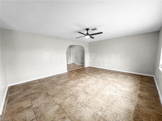 Building Photo - 3 Bed | 2 Bath Home on SE 46th Terrace – Space to Live, Room to Breathe