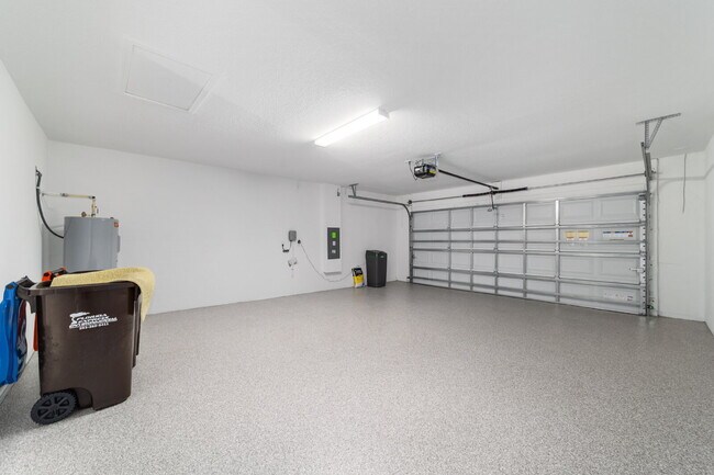 Building Photo - 5543 SW 85th Ave Rd