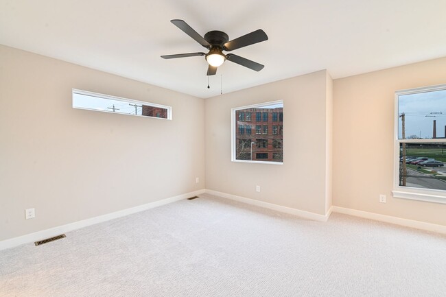 Building Photo - Walworth Townhomes