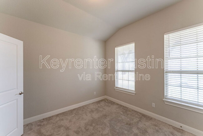 Building Photo - 1017 Coulee Dr