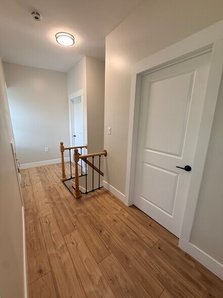 Building Photo - 1631 Mount Rose Ave