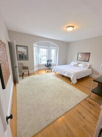 Building Photo - 184 Ash St