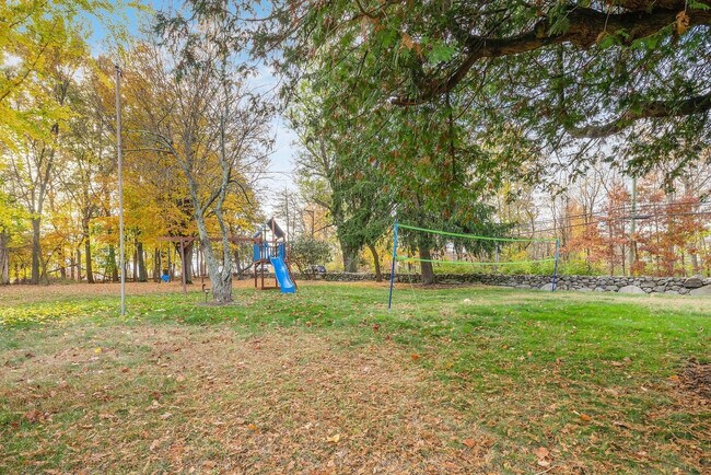 Building Photo - 64 Montebello Rd