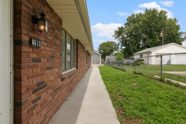Building Photo - 4608 Adams St