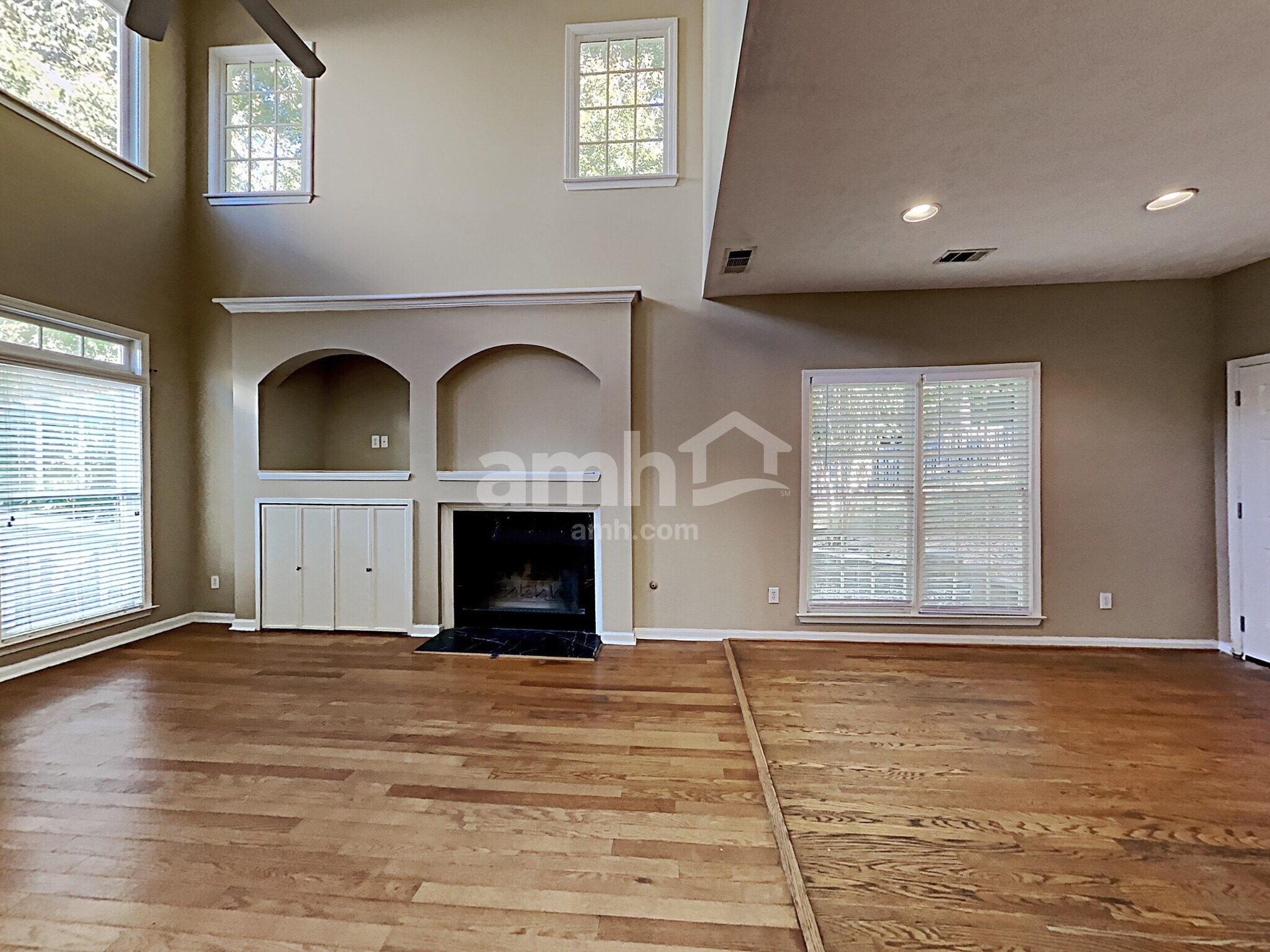Building Photo - 2175 Carlysle Cove Dr