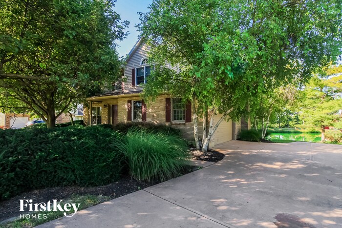 Building Photo - 5130 Lakeside Dr