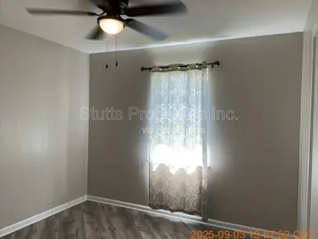 Building Photo - 1808 Nassau Blvd