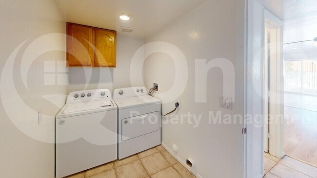 Building Photo - 9191 N Eaglestone Loop