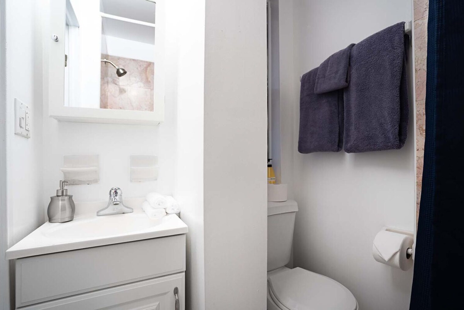 Building Photo - 317 E 75th St