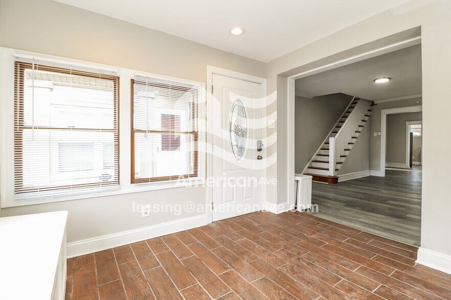 Building Photo - 5315 N 15th St