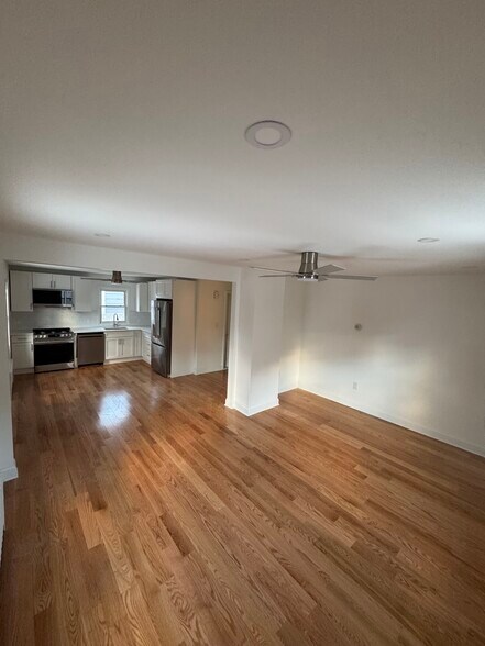 Building Photo - 47 Morgan St