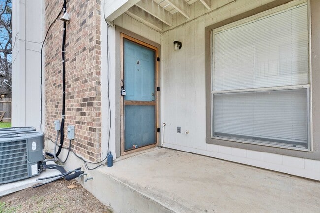 Primary Photo - Downstairs Four-Plex Unit with Fenced Back...