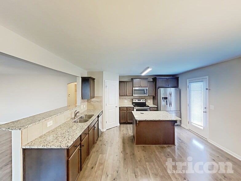 Building Photo - 5008 Shorthorn Way