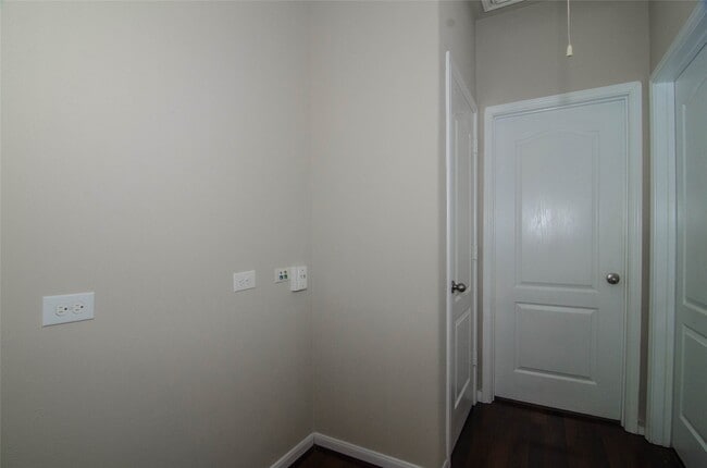 Building Photo - 20702 Rainmead Dr