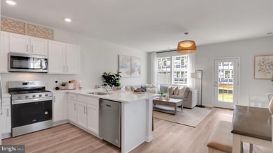 Building Photo - 39 Whaler Dr