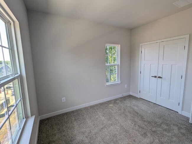 Building Photo - Gorgeous New Construction (never lived in)...