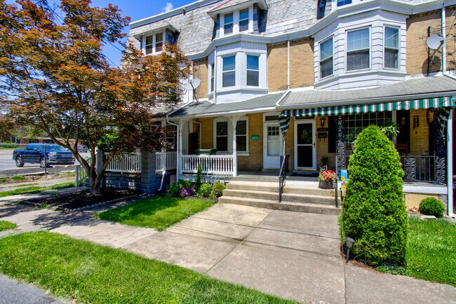 Primary Photo - 1115 Frances Ave