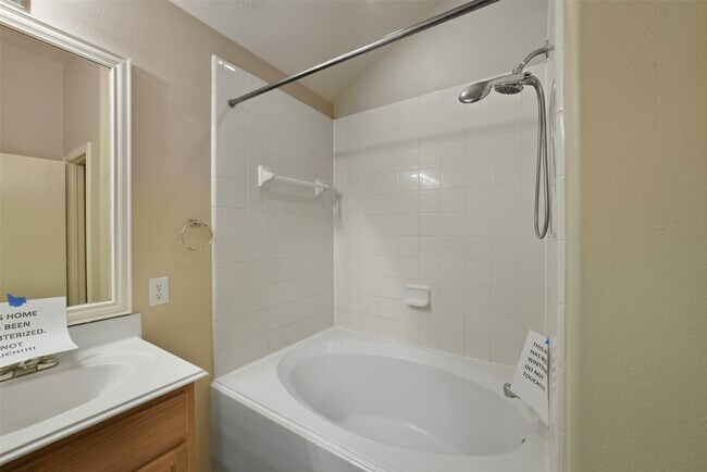 Building Photo - 19907 Parkstone Bend Ln