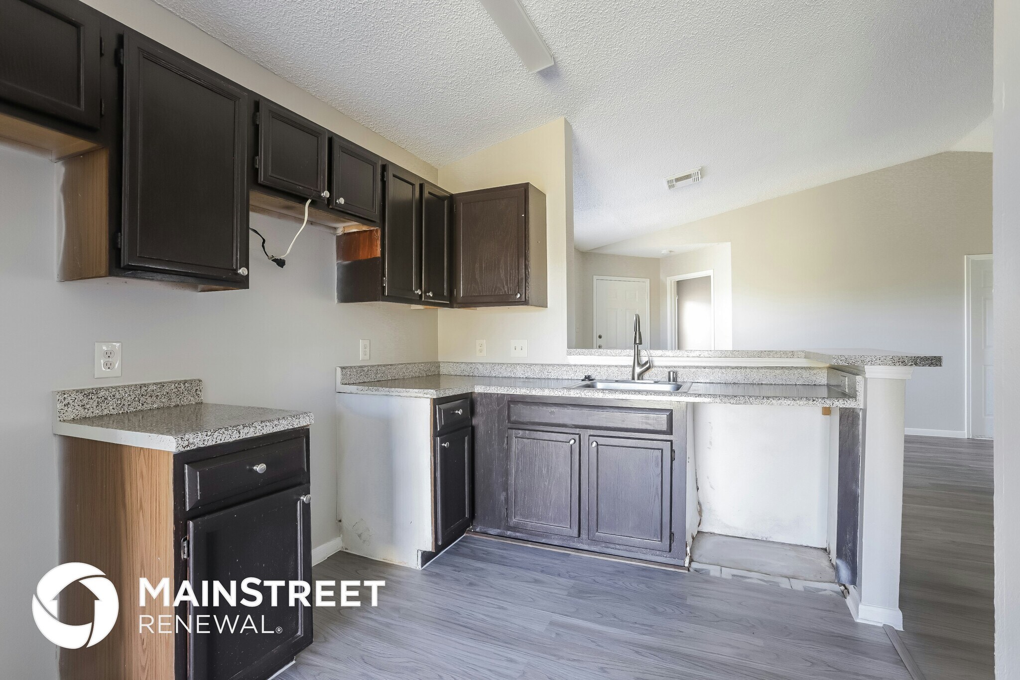 Building Photo - 7712 Sign St