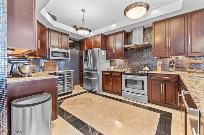 Building Photo - 1845 Les Chateaux Blvd