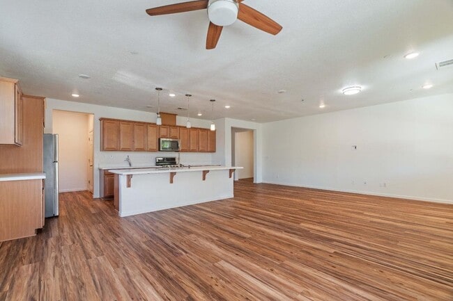 Building Photo - 3760 Orbison Ln