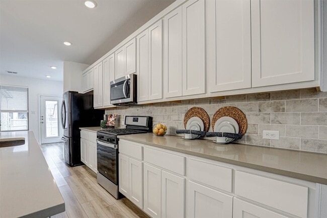 Building Photo - 2305 Cobbler St