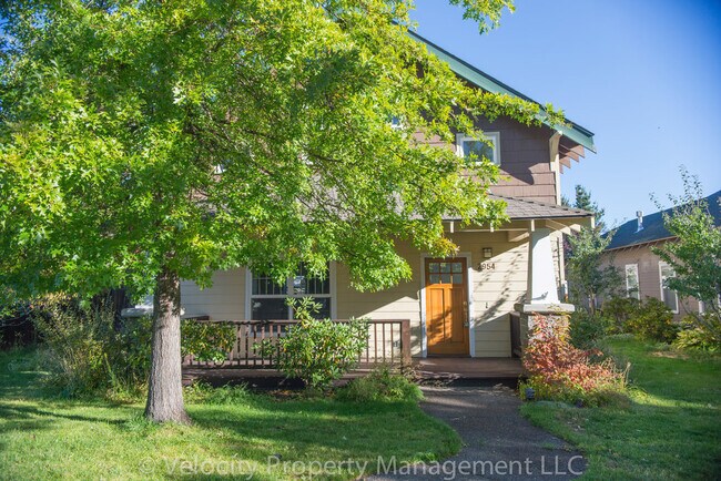 Building Photo - 2954 NE Red Oak Dr