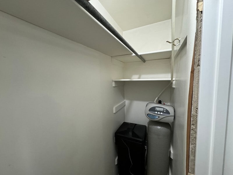 Building Photo - 445 E 700 S