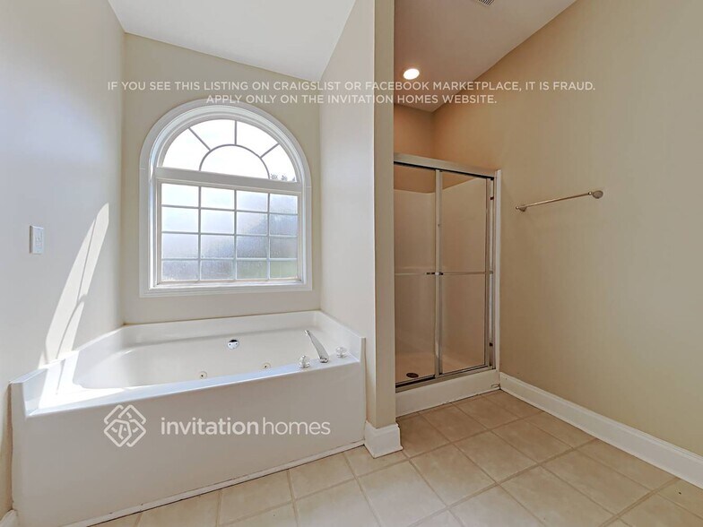 Building Photo - 8210 Mossybrook Ln