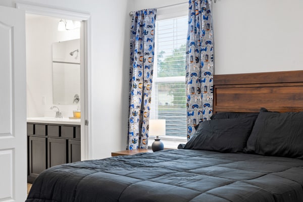 Building Photo - 14282 Coronado Dr