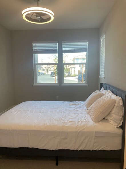 Building Photo - 2850 Lumin Ct