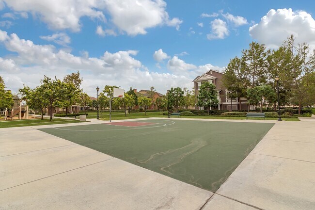 Building Photo - Live in Luxury: Fully Upgraded 2 Bedroom P...